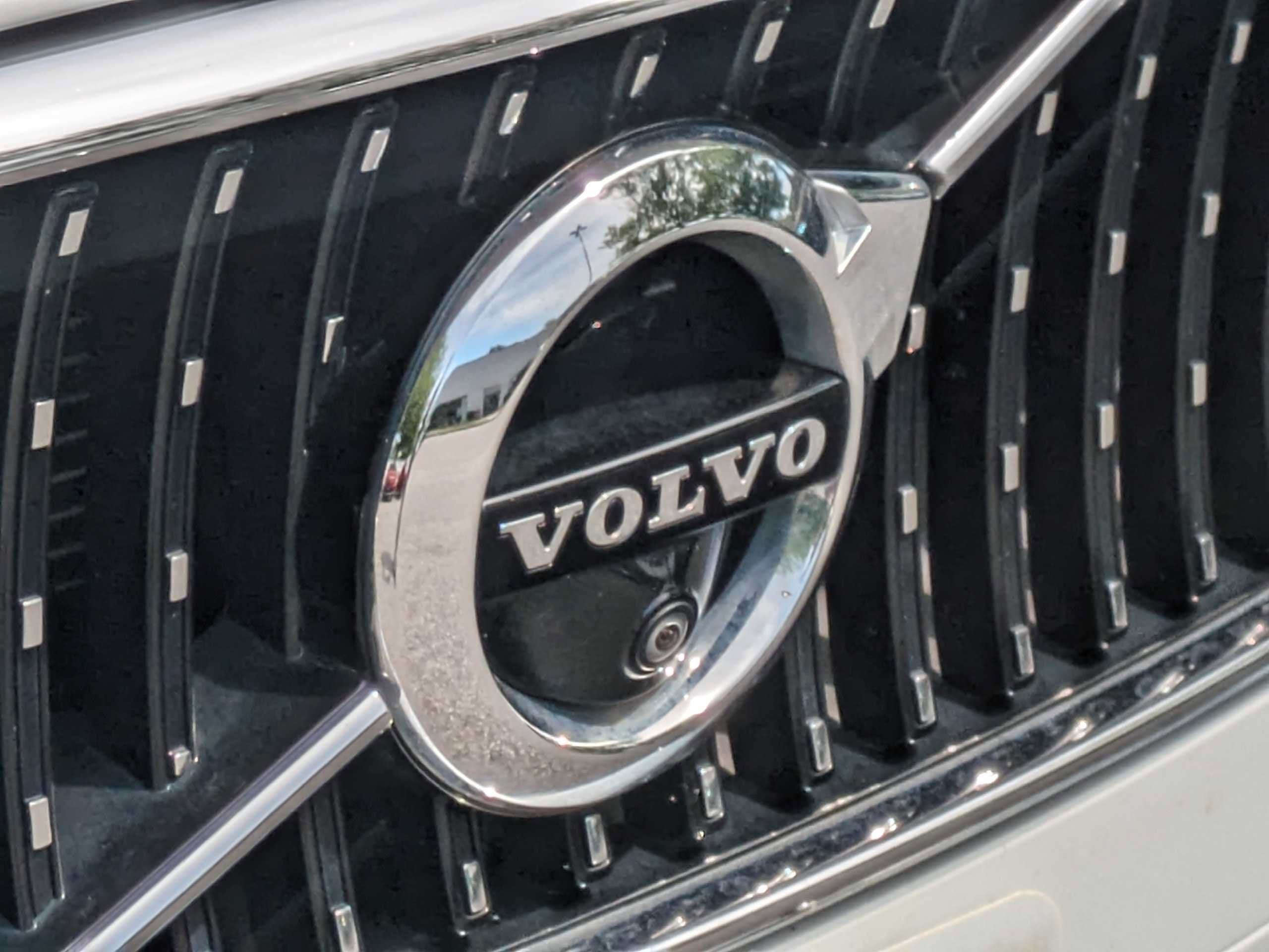 2018 Volvo V90 Cross Country T5